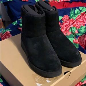 Kristin Black Uggs